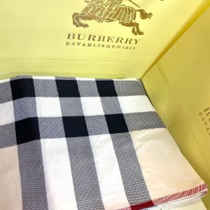 Платок Burberry B1012