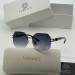 Солнцезащитные очки Versace Q1820