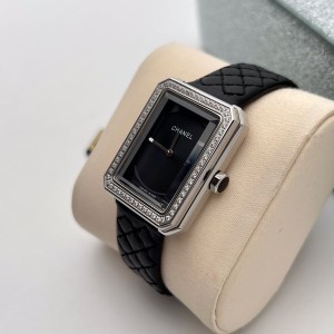Часы Chanel W1005